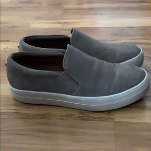 Steve Madden Gill’s Platform Slip-On Sneaker